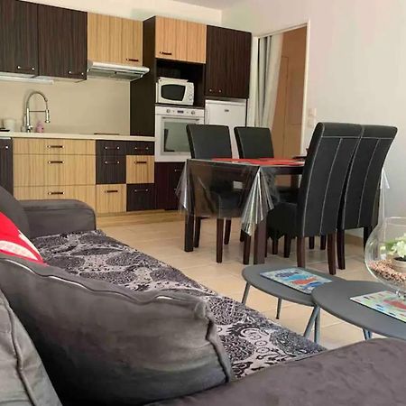 Quiet Apartment With Garden And Optical Fiber Кабур Екстер'єр фото